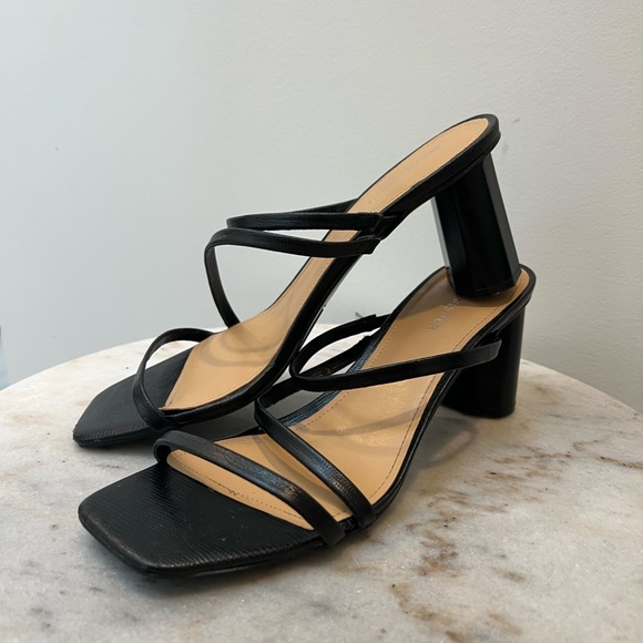 Marc Fisher Women's sandals heels - Picture 9 of 10